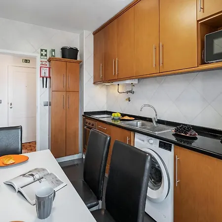 Luxury View - Free Parking Apartmán